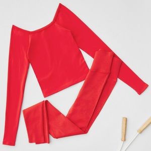 BNWT Fabletics Top & Leggings Set Outfit Small